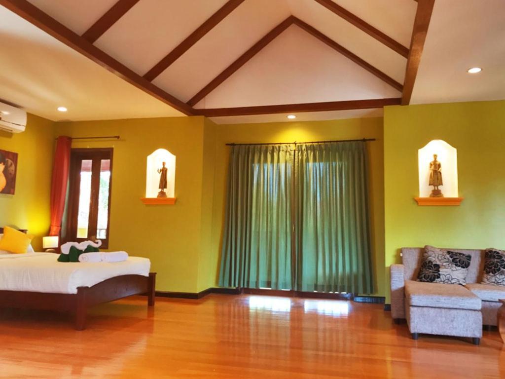 Villa Chaya Khao Lak Eksteriør bilde