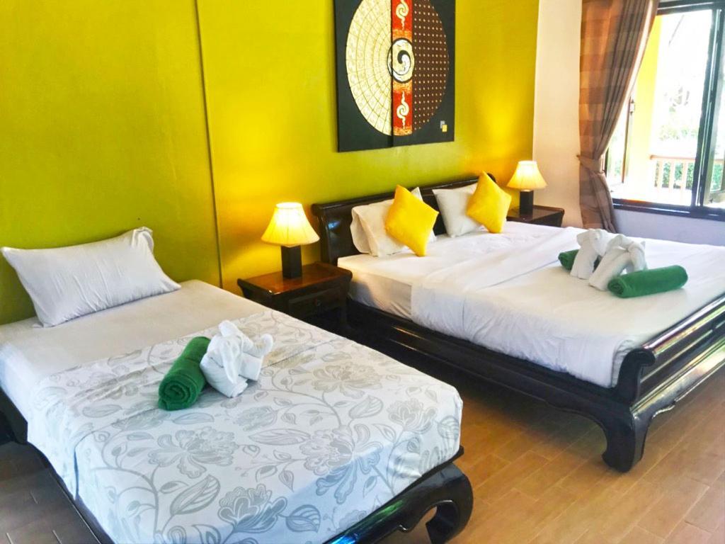 Villa Chaya Khao Lak Eksteriør bilde