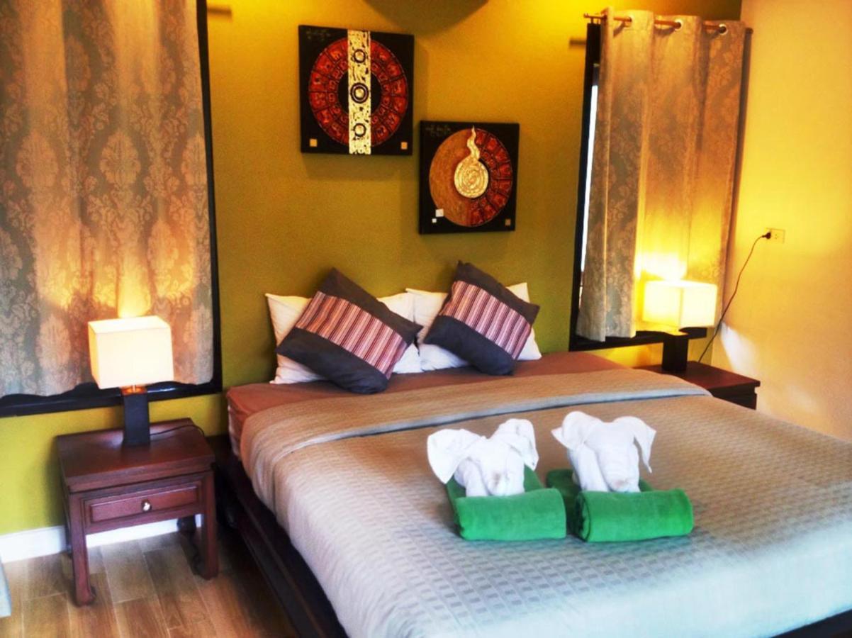 Villa Chaya Khao Lak Eksteriør bilde